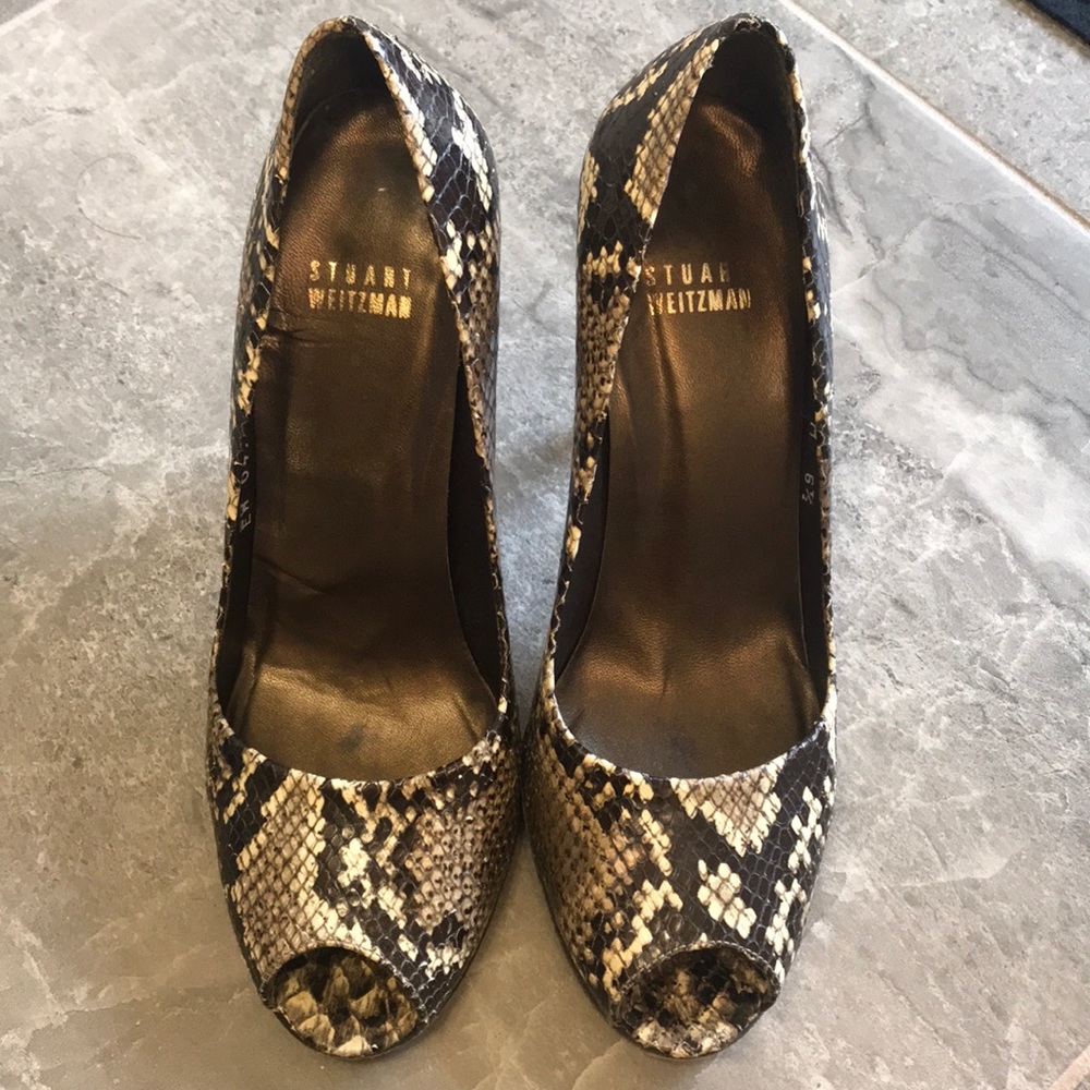 Stuart Weitzman Taupe Anazonia Heels